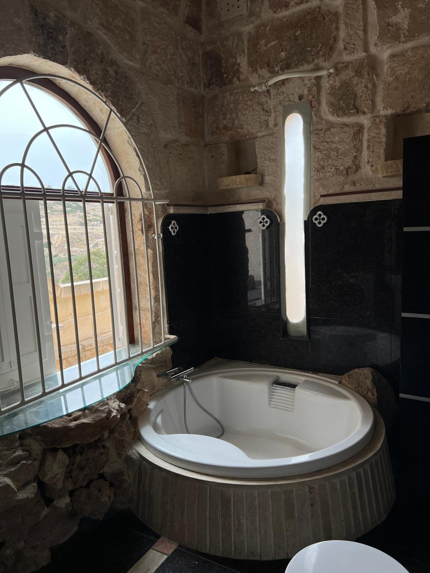 Traditional Maltese Home By Ma Properties St. Paul's Bay Exteriör bild