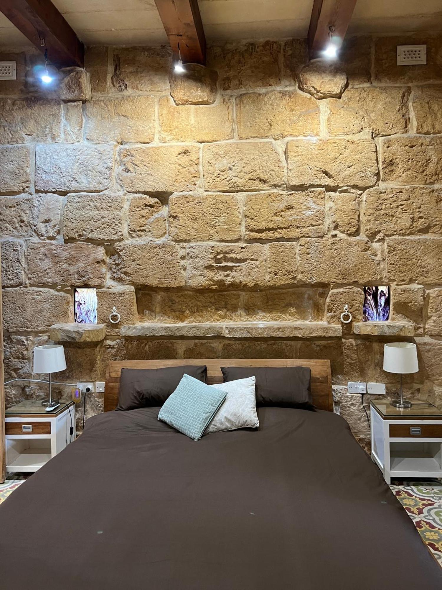 Traditional Maltese Home By Ma Properties St. Paul's Bay Exteriör bild
