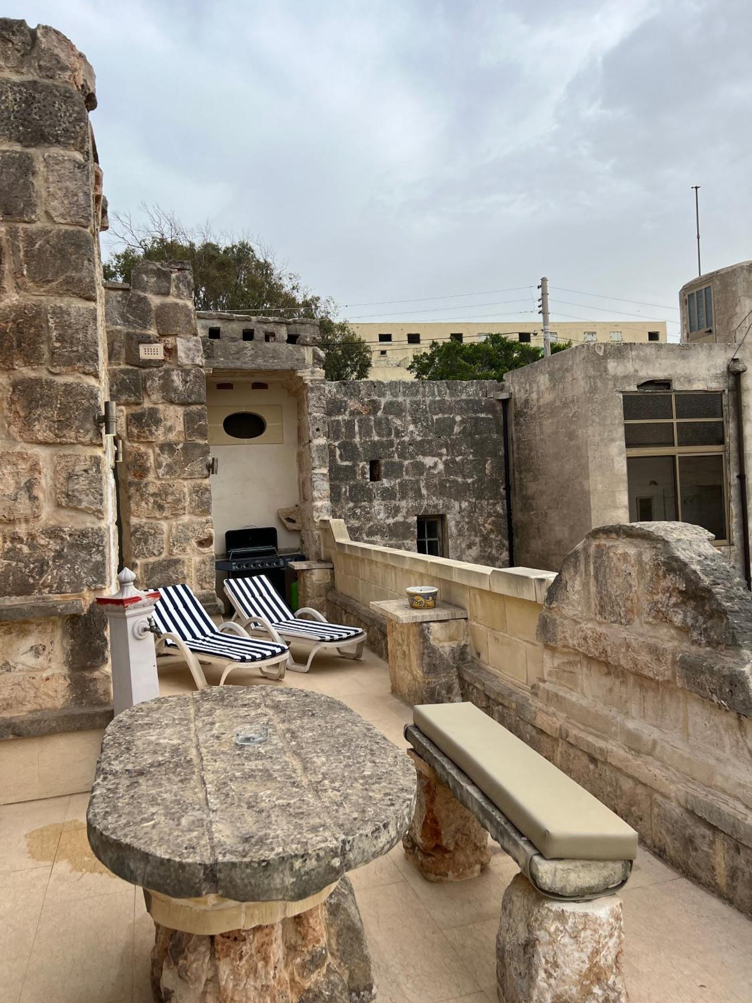 Traditional Maltese Home By Ma Properties St. Paul's Bay Exteriör bild